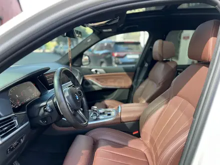 BMW X7 2021 года за 42 500 000 тг. в Астана – фото 14