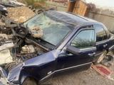 Mercedes-Benz C 220 1995 года за 380 000 тг. в Алматы – фото 4