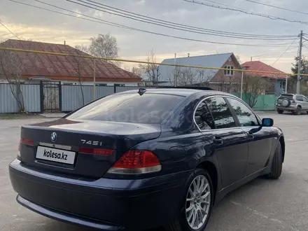 BMW 745 2002 года за 4 100 000 тг. в Алматы – фото 3