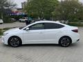 Hyundai Elantra 2019 года за 7 800 000 тг. в Актау – фото 2