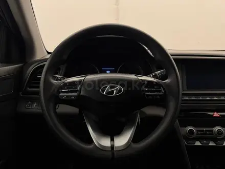 Hyundai Elantra 2019 года за 5 890 000 тг. в Актобе – фото 13