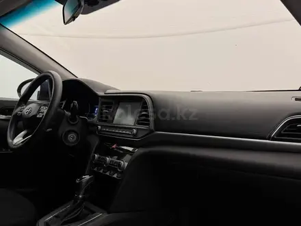 Hyundai Elantra 2019 года за 5 890 000 тг. в Актобе – фото 15