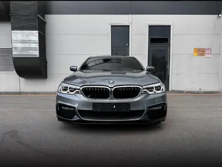 BMW 540 2017 года за 24 000 000 тг. в Алматы – фото 2