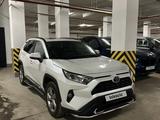 Toyota RAV4 2023 года за 15 000 000 тг. в Астана