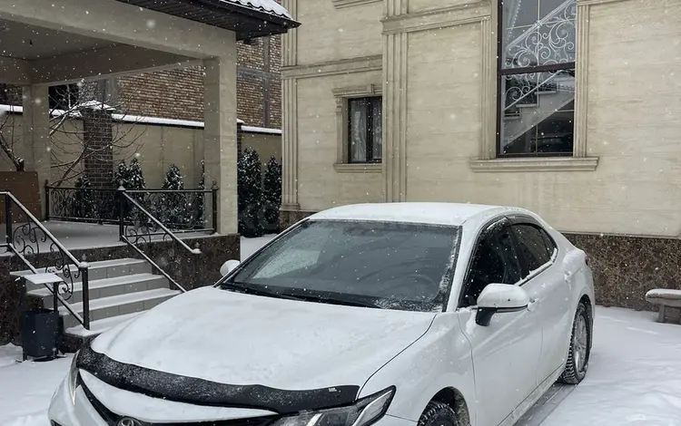Toyota Camry 2018 года за 11 700 000 тг. в Алматы