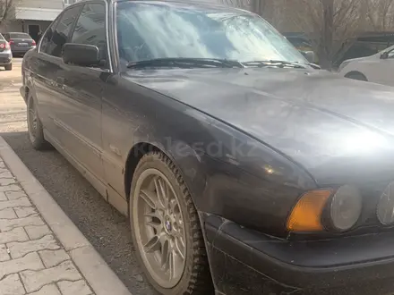 BMW 520 1995 года за 1 700 000 тг. в Астана – фото 2