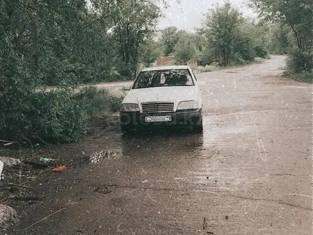 Mercedes-Benz C 220 1993 года за 1 800 000 тг. в Талдыкорган