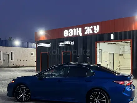 Toyota Camry 2020 года за 7 700 000 тг. в Актау