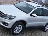 Volkswagen Tiguan 2015 года за 7 800 000 тг. в Уральск