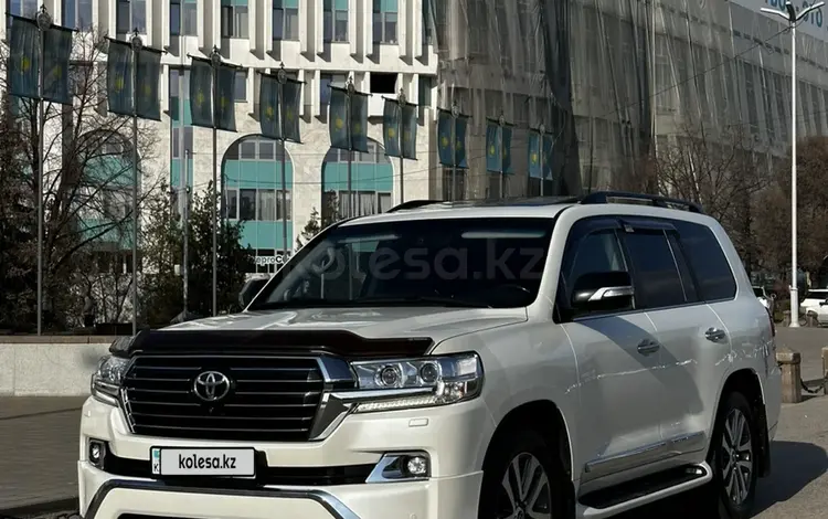 Toyota Land Cruiser 2016 годаүшін33 000 000 тг. в Алматы