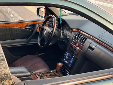 Mercedes-Benz E 55 AMG 2001 года за 5 500 000 тг. в Алматы – фото 19