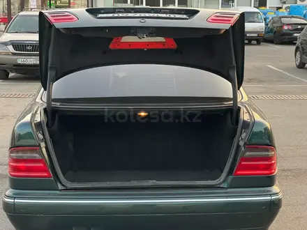 Mercedes-Benz E 55 AMG 2001 года за 5 500 000 тг. в Алматы – фото 23