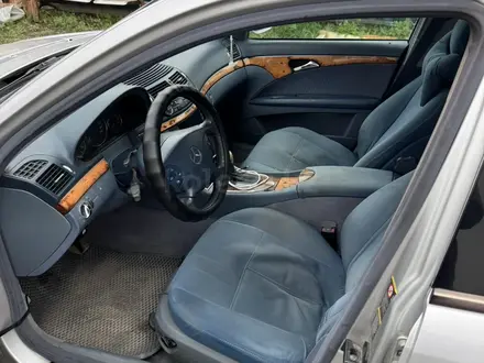 Mercedes-Benz E 240 2003 года за 3 450 000 тг. в Караганда – фото 5