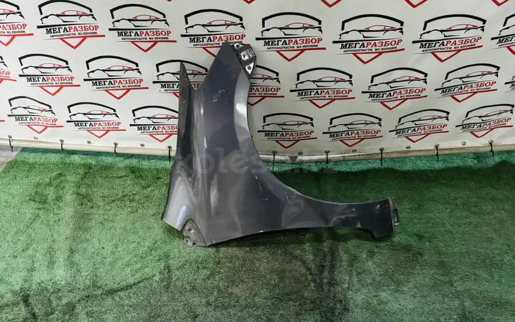 Крыло правая сторона TOYOTA YARIS за 30 000 тг. в Астана
