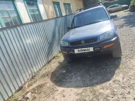 Toyota RAV4 1996 года за 2 100 000 тг. в Актобе – фото 3