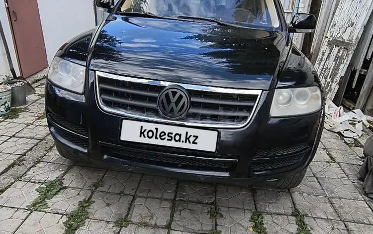 Volkswagen Touareg 2005 годаfor5 000 000 тг. в Алтай