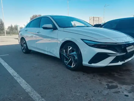 Hyundai Elantra 2024 года за 8 800 000 тг. в Астана