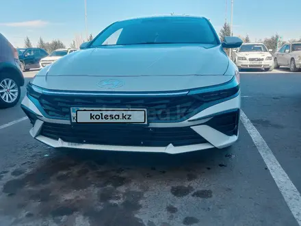 Hyundai Elantra 2024 года за 8 800 000 тг. в Астана – фото 3