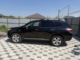Toyota Highlander 2012 года за 12 500 000 тг. в Жезказган – фото 2