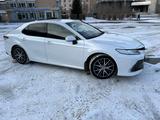 Toyota Camry 2022 года за 17 300 000 тг. в Павлодар – фото 5