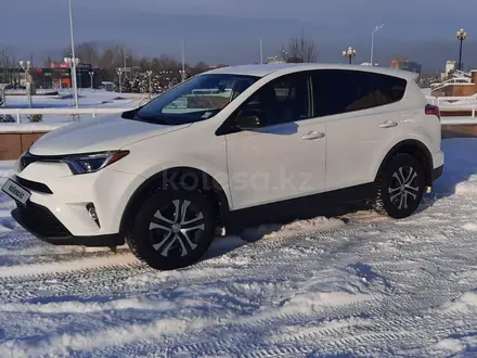 Toyota RAV4 2018 года за 12 500 000 тг. в Усть-Каменогорск