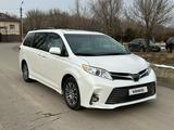 Toyota Sienna 2018 года за 17 600 000 тг. в Тараз