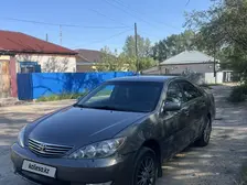Toyota Camry, 2004