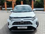 Toyota RAV4 2021 года за 16 700 000 тг. в Караганда