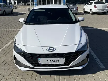 Hyundai Elantra 2023 года за 10 600 000 тг. в Актобе – фото 2