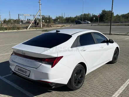 Hyundai Elantra 2023 года за 10 600 000 тг. в Актобе – фото 7