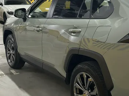 Toyota RAV4 2025 года за 19 700 000 тг. в Алматы – фото 5