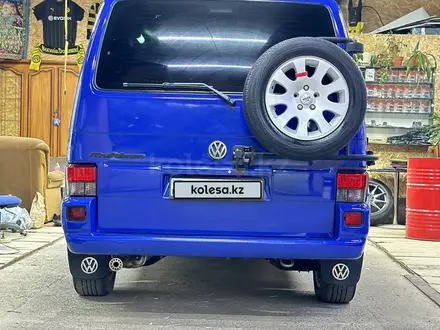 Volkswagen Transporter 2000 года за 8 500 000 тг. в Астана – фото 14