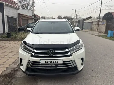 Toyota Highlander 2018 года за 17 500 000 тг. в Шымкент – фото 2