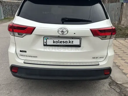 Toyota Highlander 2018 года за 17 500 000 тг. в Шымкент – фото 4