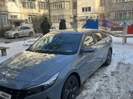 Hyundai Elantra 2021 года за 8 800 000 тг. в Алматы – фото 3