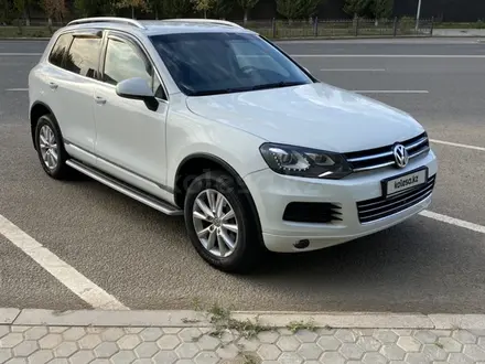 Volkswagen Touareg 2012 года за 13 000 000 тг. в Астана