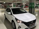 Hyundai Accent 2022 года за 7 200 000 тг. в Кокшетау – фото 2