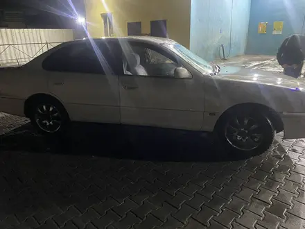 Toyota Avalon 1996 года за 2 100 000 тг. в Алматы – фото 11