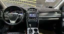 Toyota Camry 2014 года за 8 800 000 тг. в Актобе – фото 3