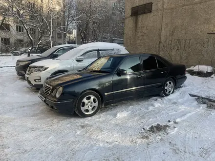 Mercedes-Benz E 280 2000 года за 3 100 000 тг. в Алматы – фото 5