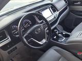 Toyota Highlander 2015 года за 15 000 000 тг. в Жезказган – фото 2