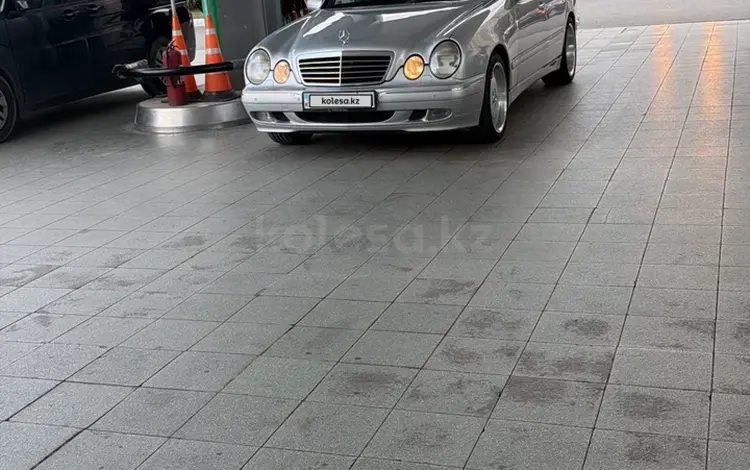 Mercedes-Benz E 320 2001 года за 5 500 000 тг. в Астана