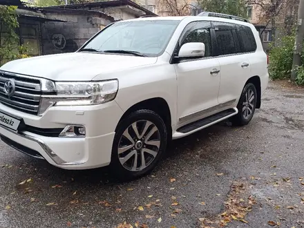 Toyota Land Cruiser 2015 года за 31 800 000 тг. в Алматы