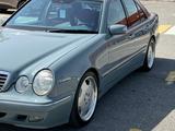 Mercedes-Benz E 500 2001 года за 9 000 000 тг. в Шымкент – фото 5