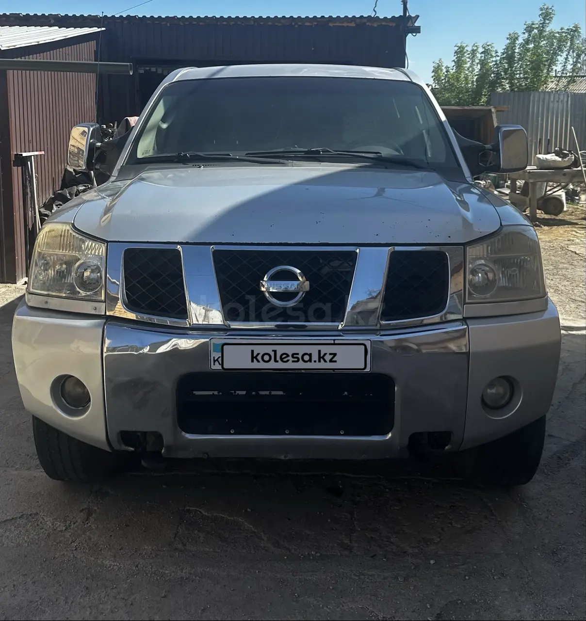 Nissan Titan, 2004