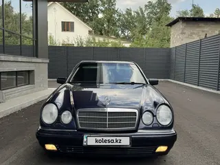 Mercedes-Benz E 320