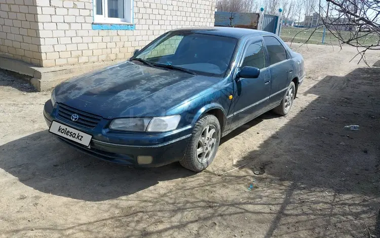 Toyota Camry 1996 годаүшін2 600 000 тг. в Семей