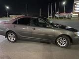 Toyota Camry 2002 года за 4 700 000 тг. в Уральск – фото 4