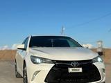 Toyota Camry 2015 года за 7 700 000 тг. в Атырау