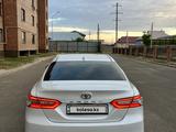 Toyota Camry 2019 года за 12 400 000 тг. в Шымкент – фото 4